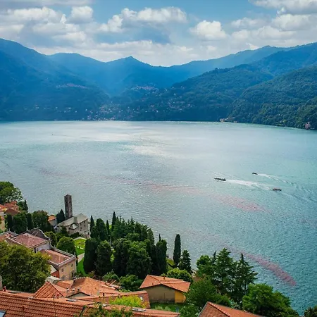 Luxury Lake View