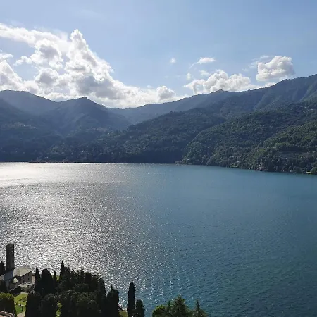 Lägenhet Luxury Lake View