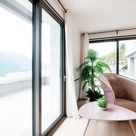 Lägenhet Luxury Lake View *
