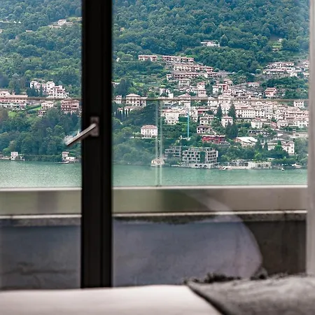 Luxury Lake View *