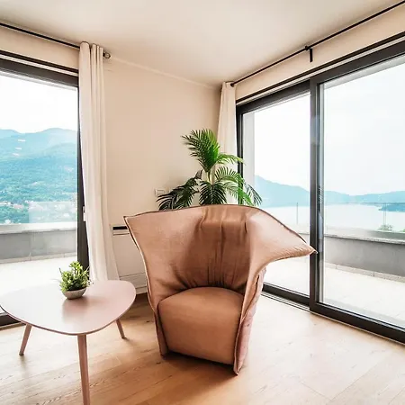 Lägenhet Luxury Lake View *