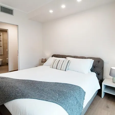 Luxury Lake View Carate Urio