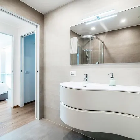 Luxury Lake View Carate Urio